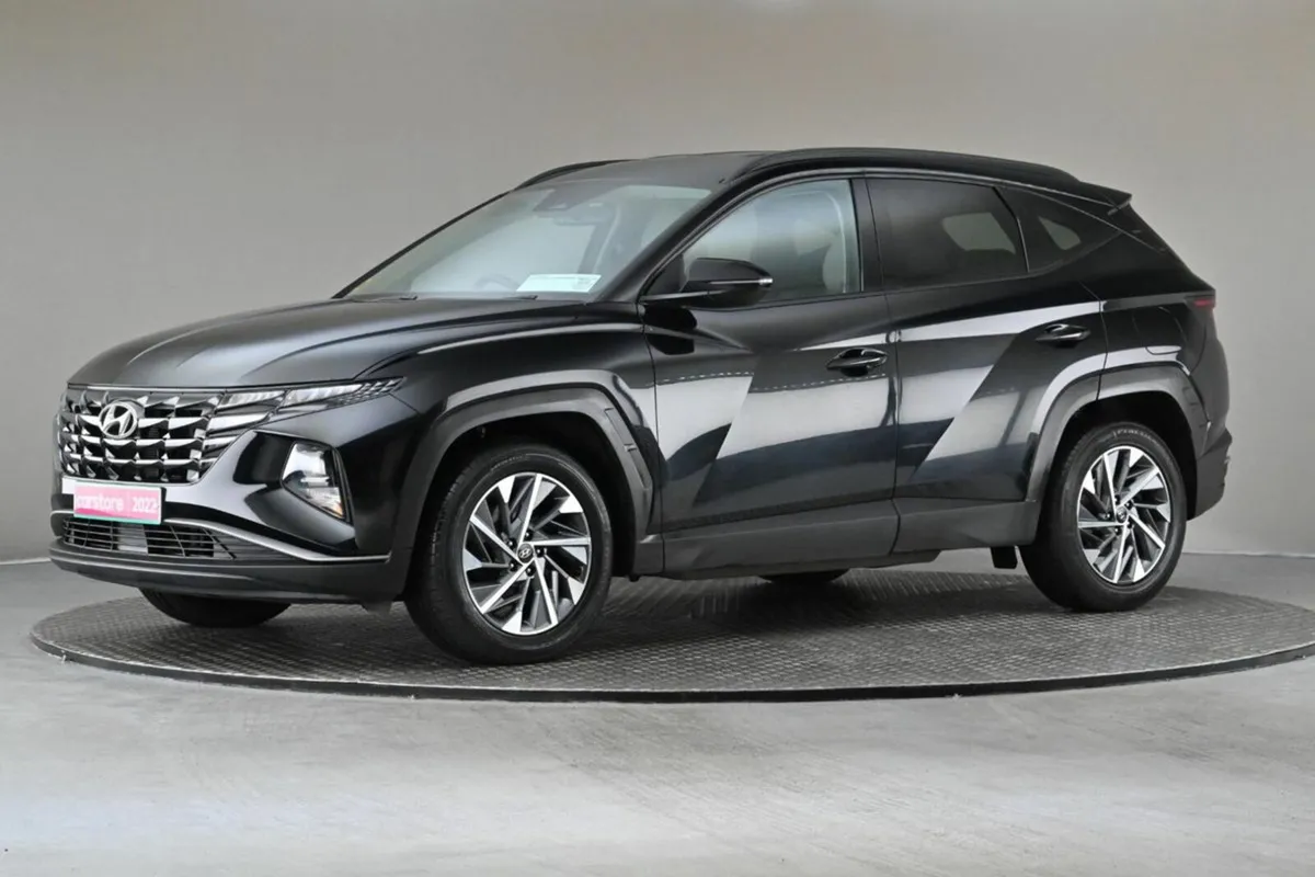 Hyundai Tucson 1.6 DIESEL 6SPD EXECUTIVE **REVERSE - Image 4