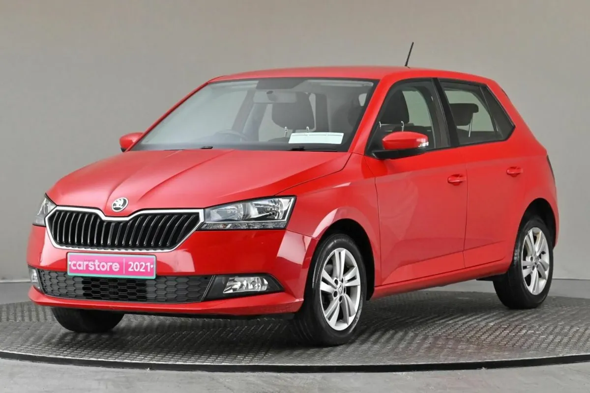 Skoda Fabia AMBITION 1.0MPI 60BHP 5SPD  **APPLE CA - Image 3