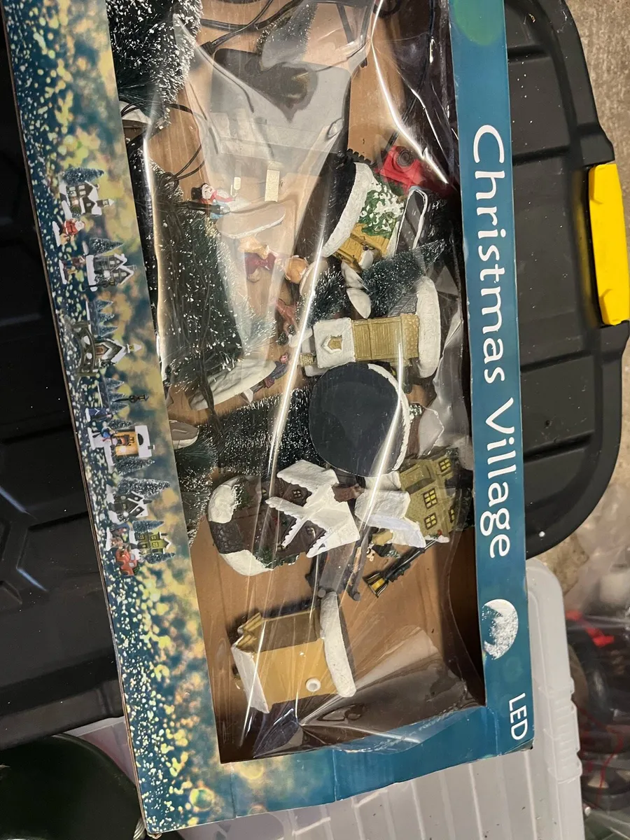 Christmas village - Image 1