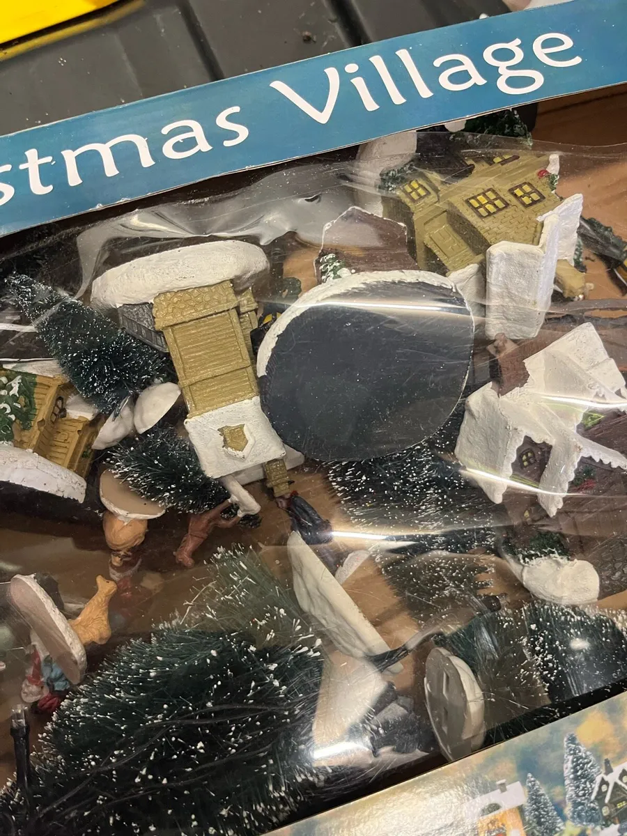 Christmas village - Image 3