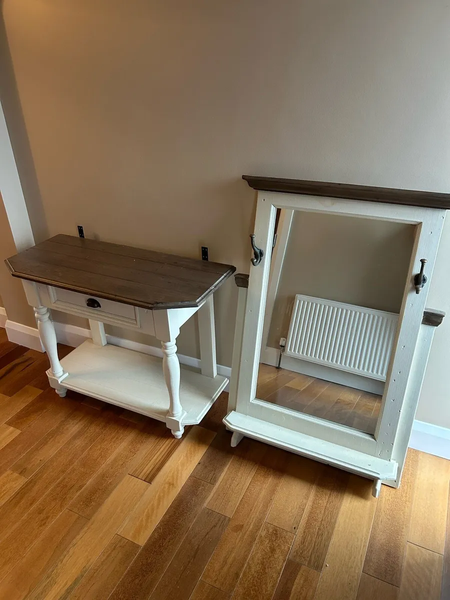 Hall Unit with Mirror - Image 1