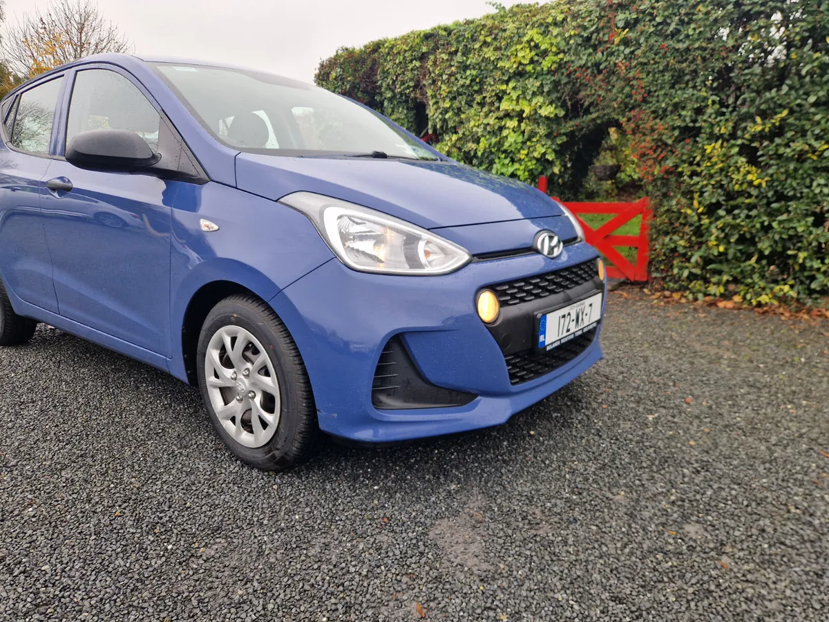 Hyundai i10 CLASSIC 2017 - Image 2