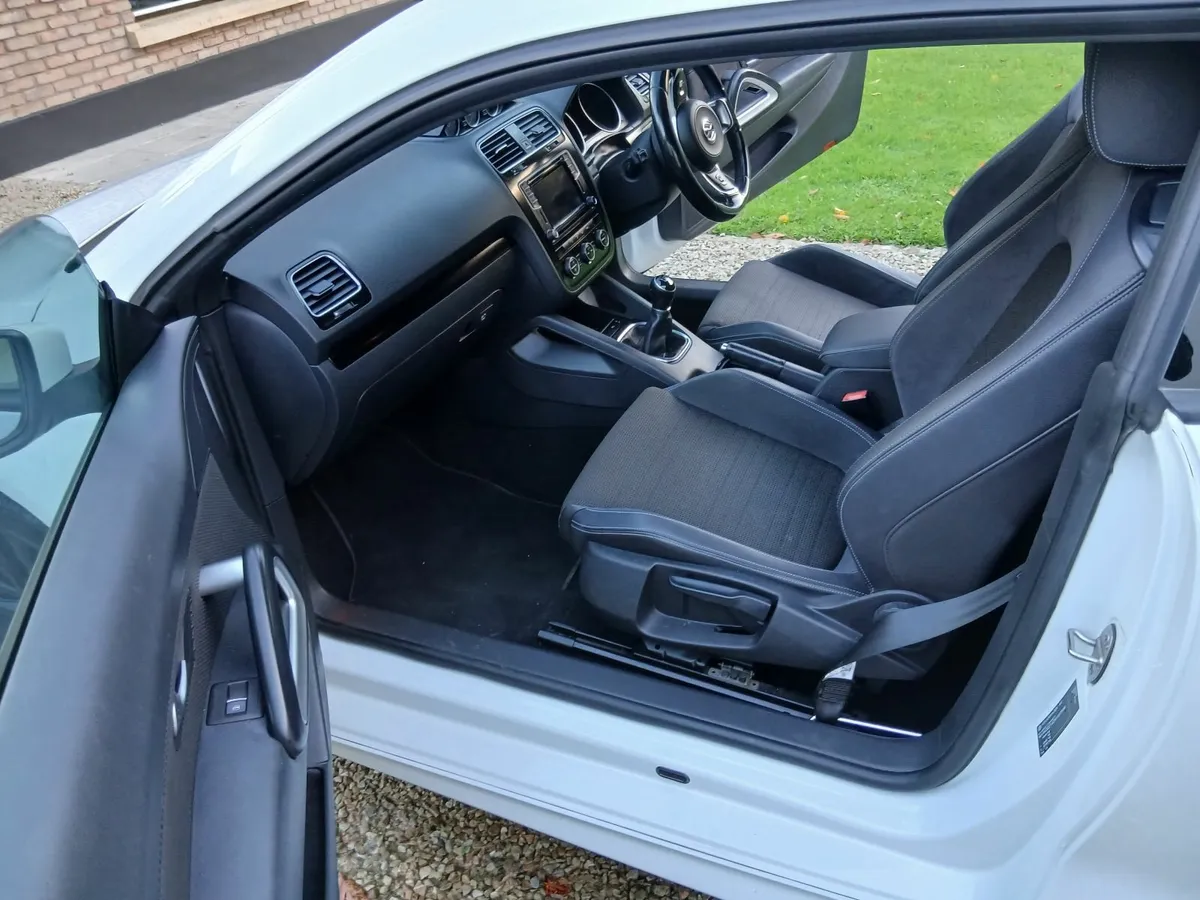 Volkswagen Scirocco 2017 - Image 4