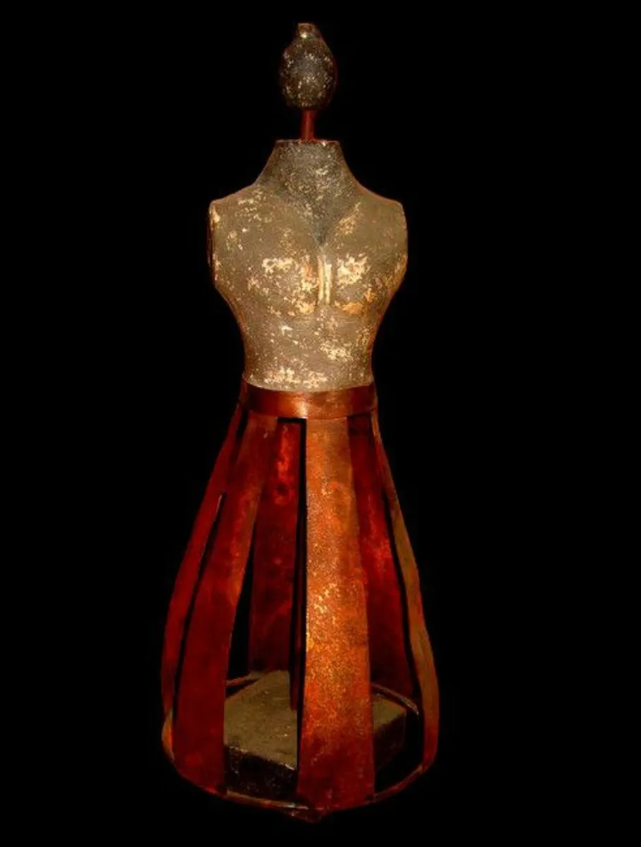 Vintage "Harrods Cage Doll" Signed Statue - Image 4