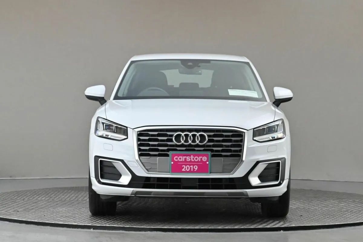 Audi Q2 1.0 TFSI S-TR0NIC 115BHP **REVERSE CAM**PA - Image 2