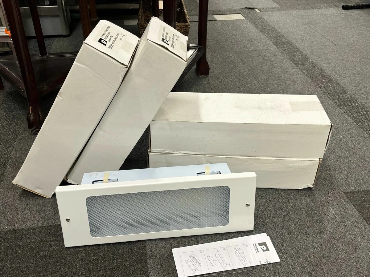 4 LED Recessed cavity Emergency Lights - Image 1