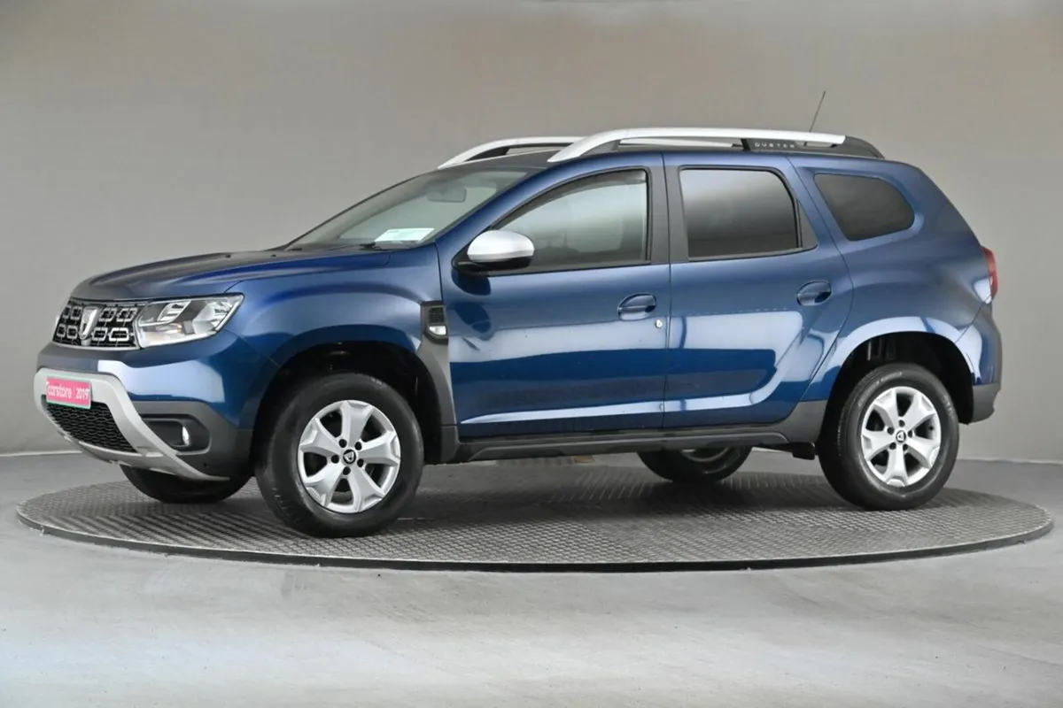 Dacia Duster 1.6 SCE COMFORT 115BHP 5SPD **SAT NAV - Image 4