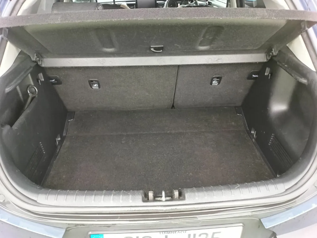 Kia Stonic 2021 - Image 3