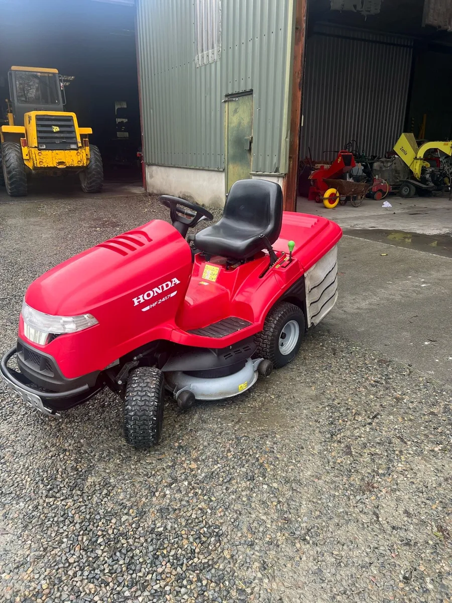 HONDA 2417 RIDE ON MOWER - Image 1
