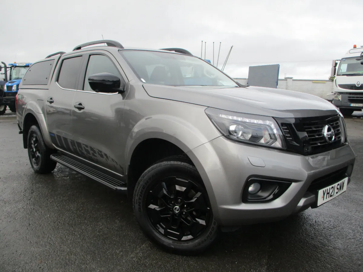 Nissan Navara 2.3 DCI N-GUARD AUTO CREWCAB - Image 1