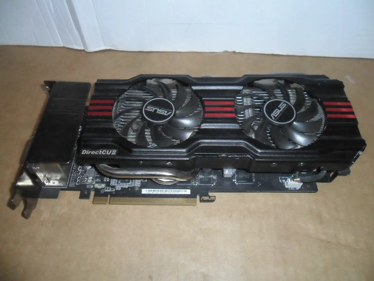 Asus gtx 670 directcu ii 2 gb - Image 1