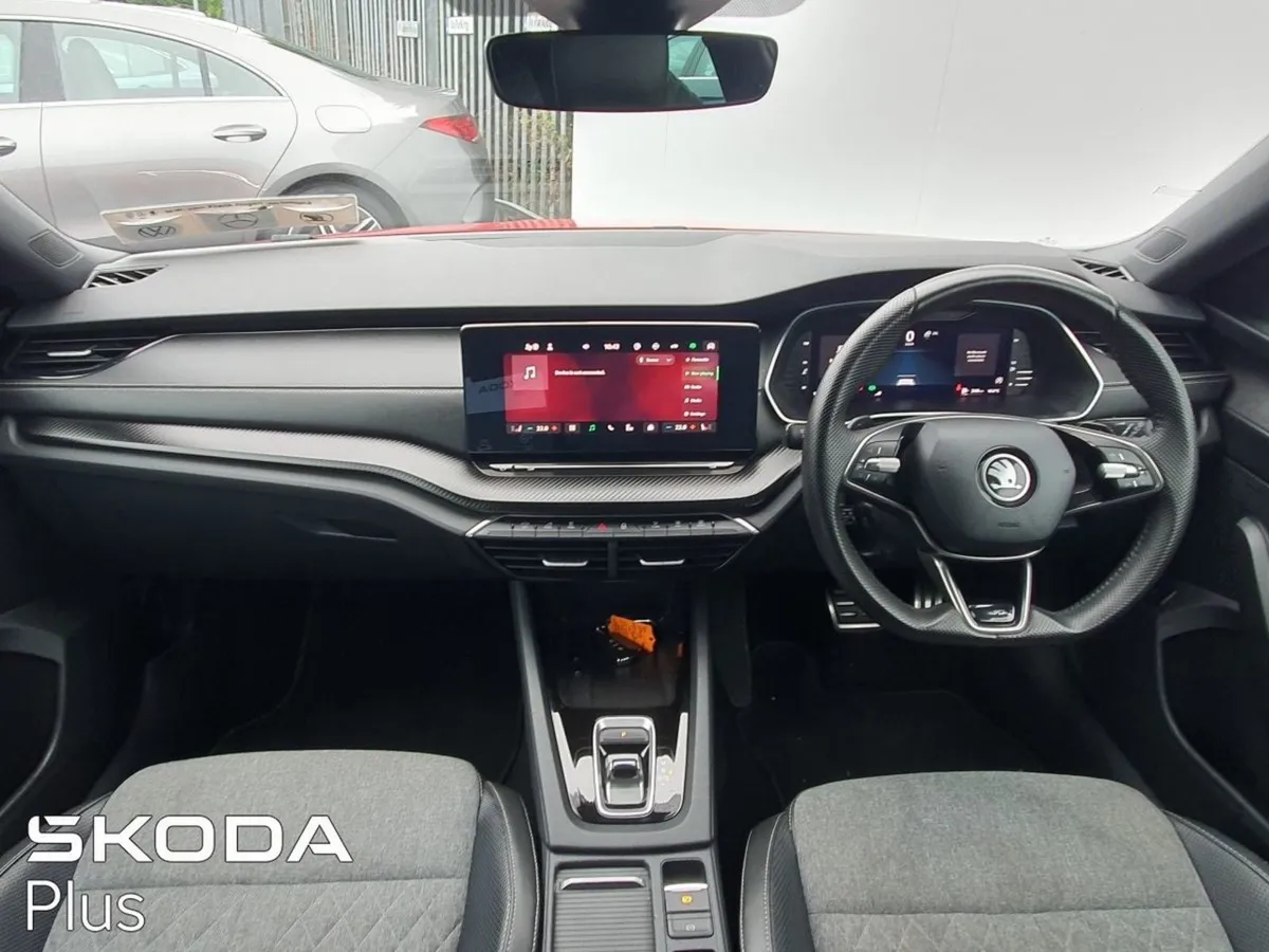 Skoda Octavia Sportline 2.0tdi 150HP DSG Call Pau - Image 3