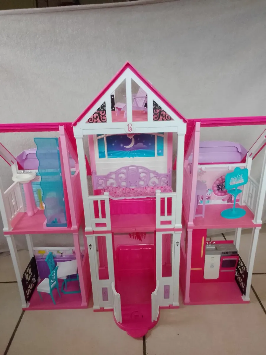 Barbie Townhouse - Image 1