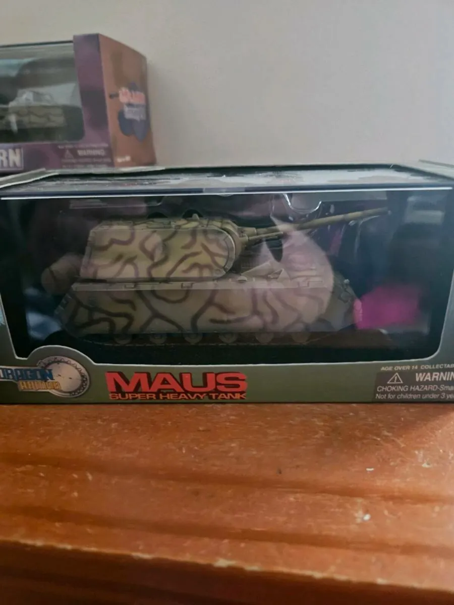 Corgi Dragon German WW2 Maus Tank - Image 2