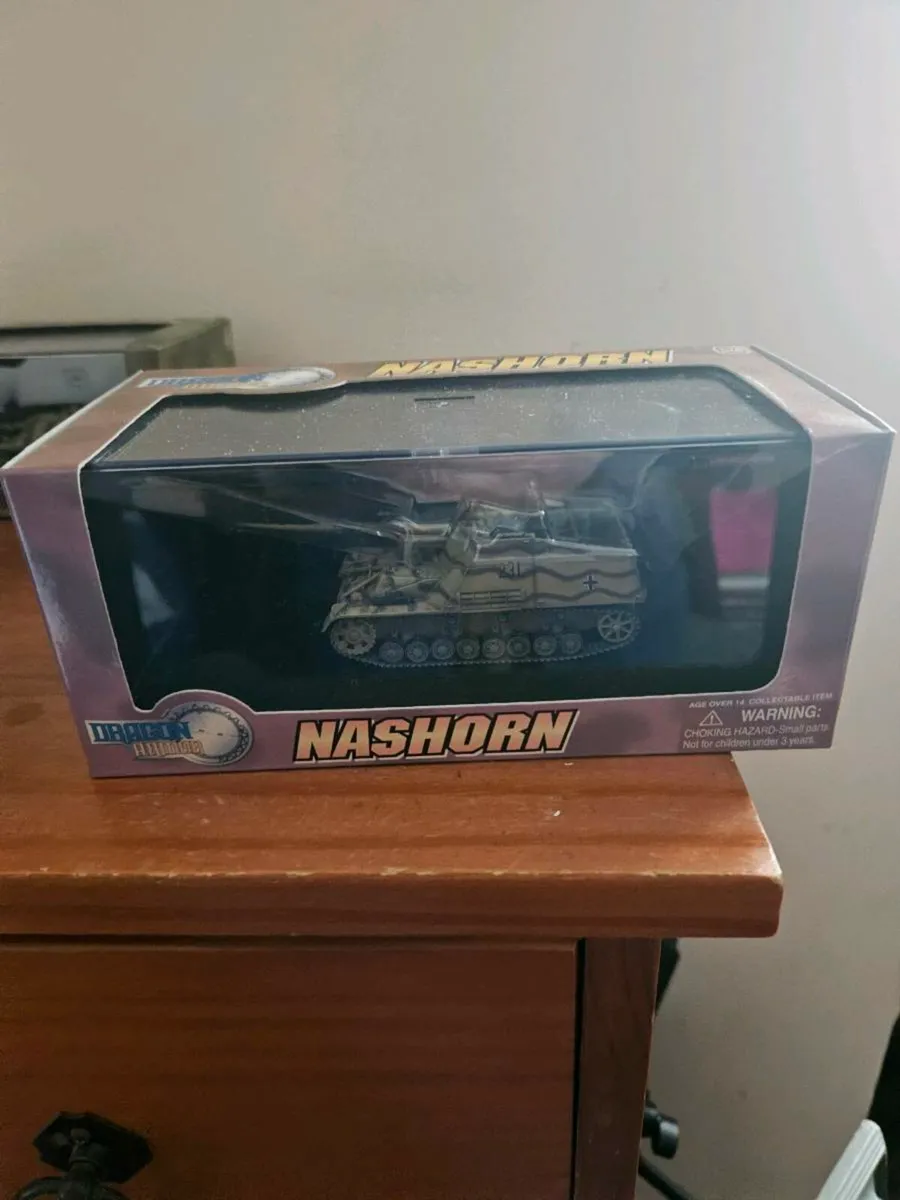 Corgi Dragon German WW2 Nashorn Tank Destroyer - Image 1