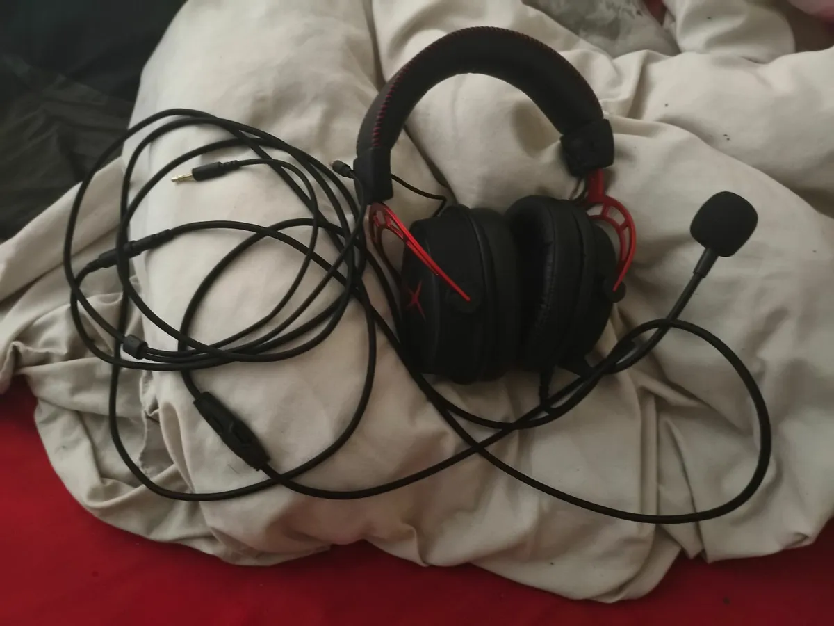 Headphones - Image 4