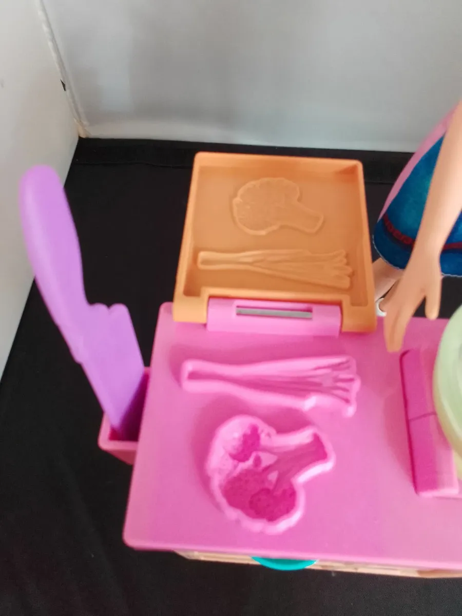 Barbie Sushi stand with Doll - Image 2