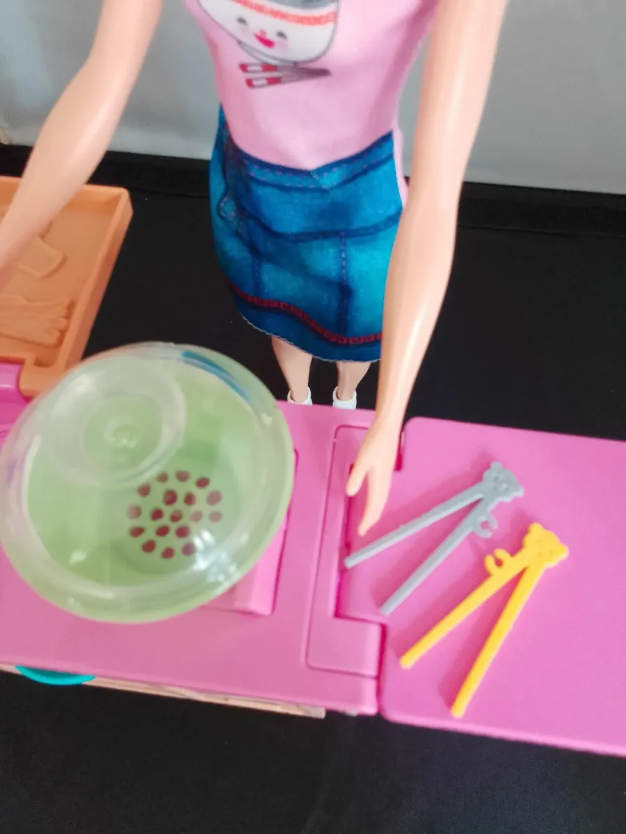 Barbie Sushi stand with Doll - Image 4