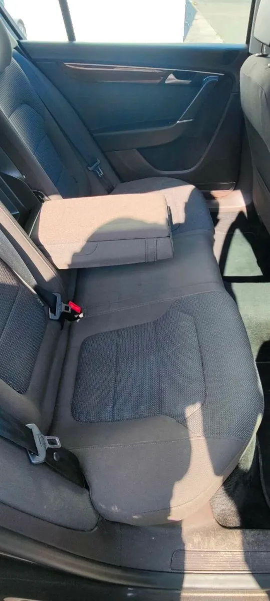 Volkswagen Passat - Image 3