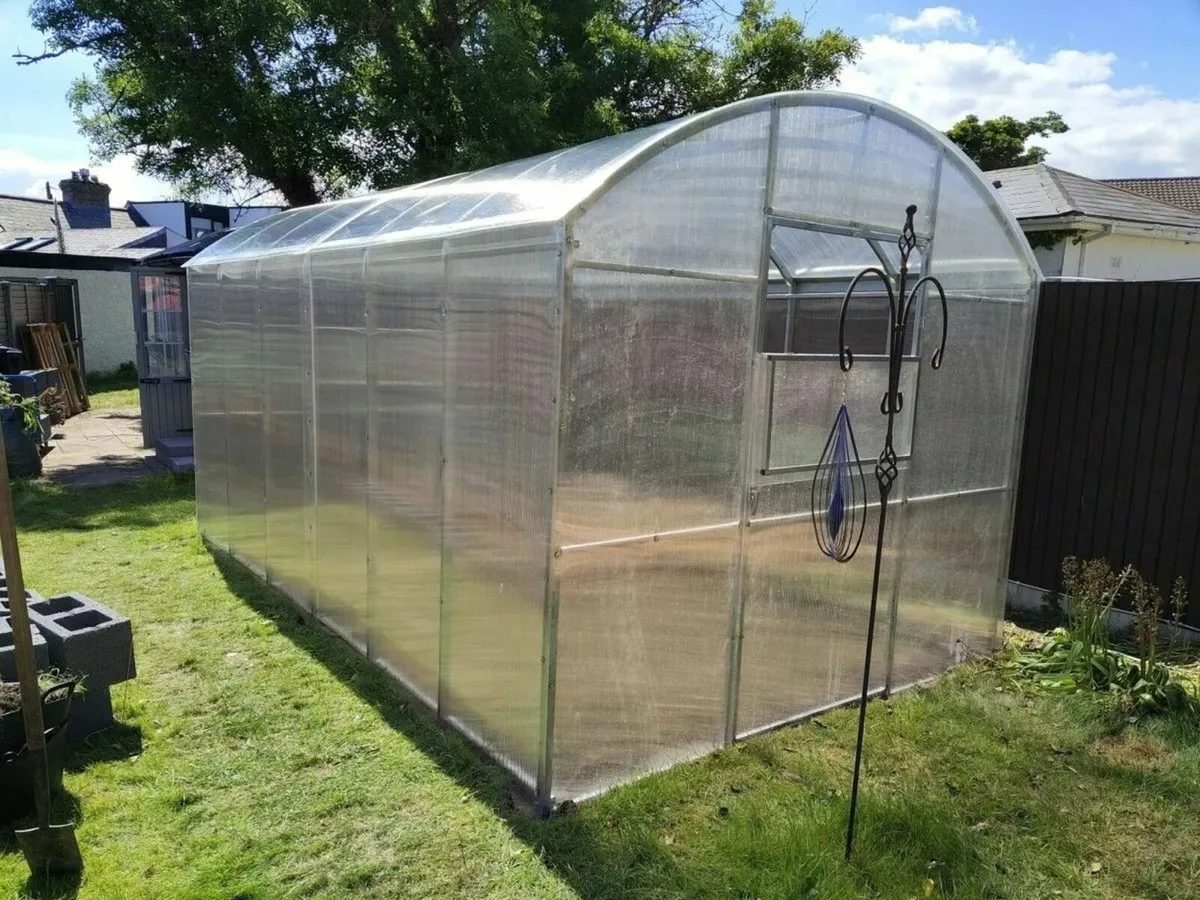 Straight Wall 2.5 Polycarbonate Greenhouse - Image 1