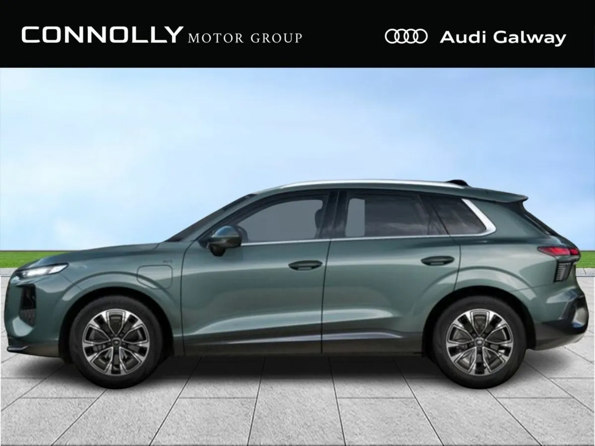 Audi Q3 E-HYBRID S LINE 200kW -  AUTO - Image 3