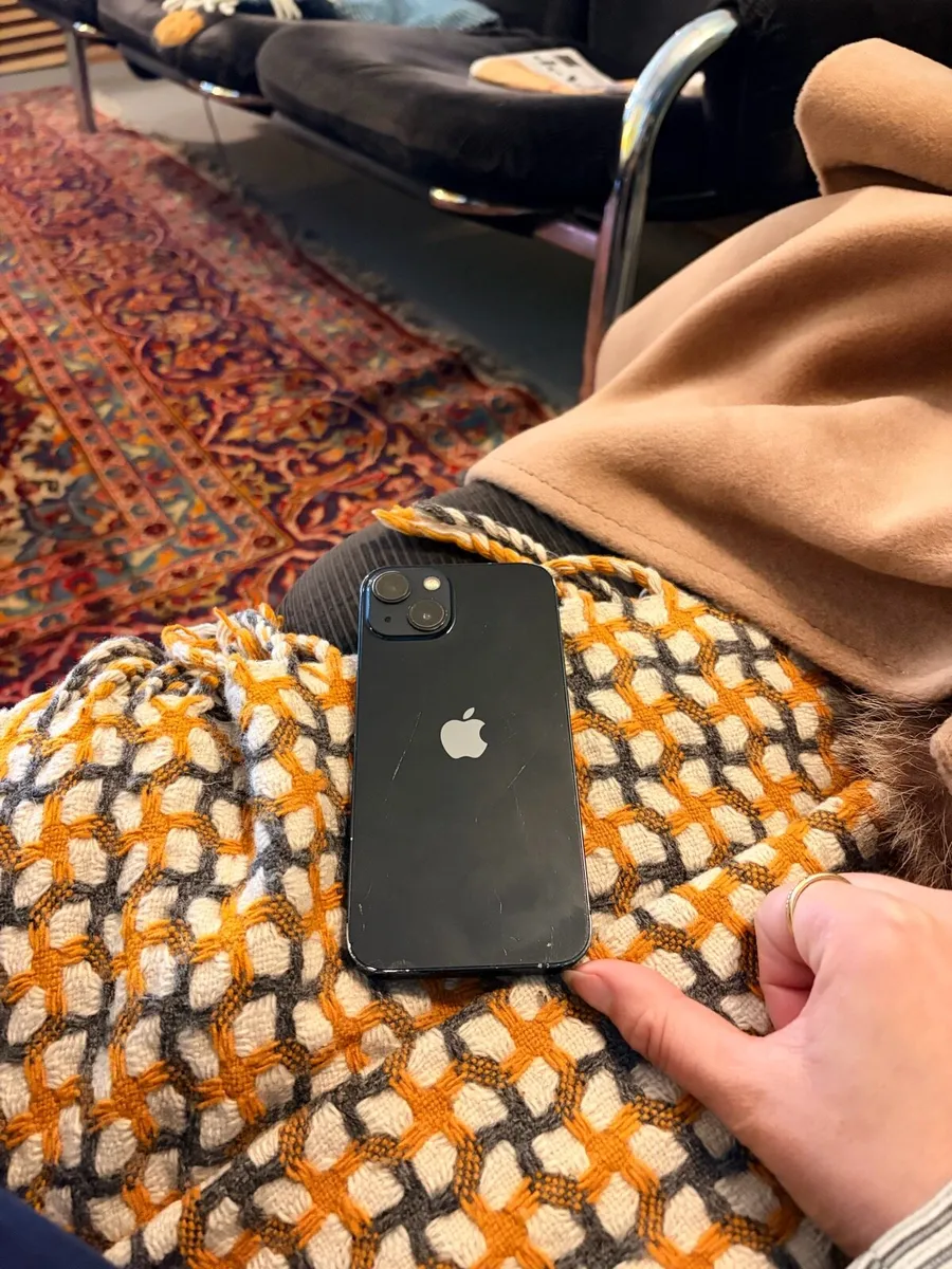 iPhone 13 black 512GB - Image 2