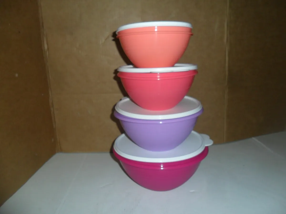 Tupperware bowl set - Image 1