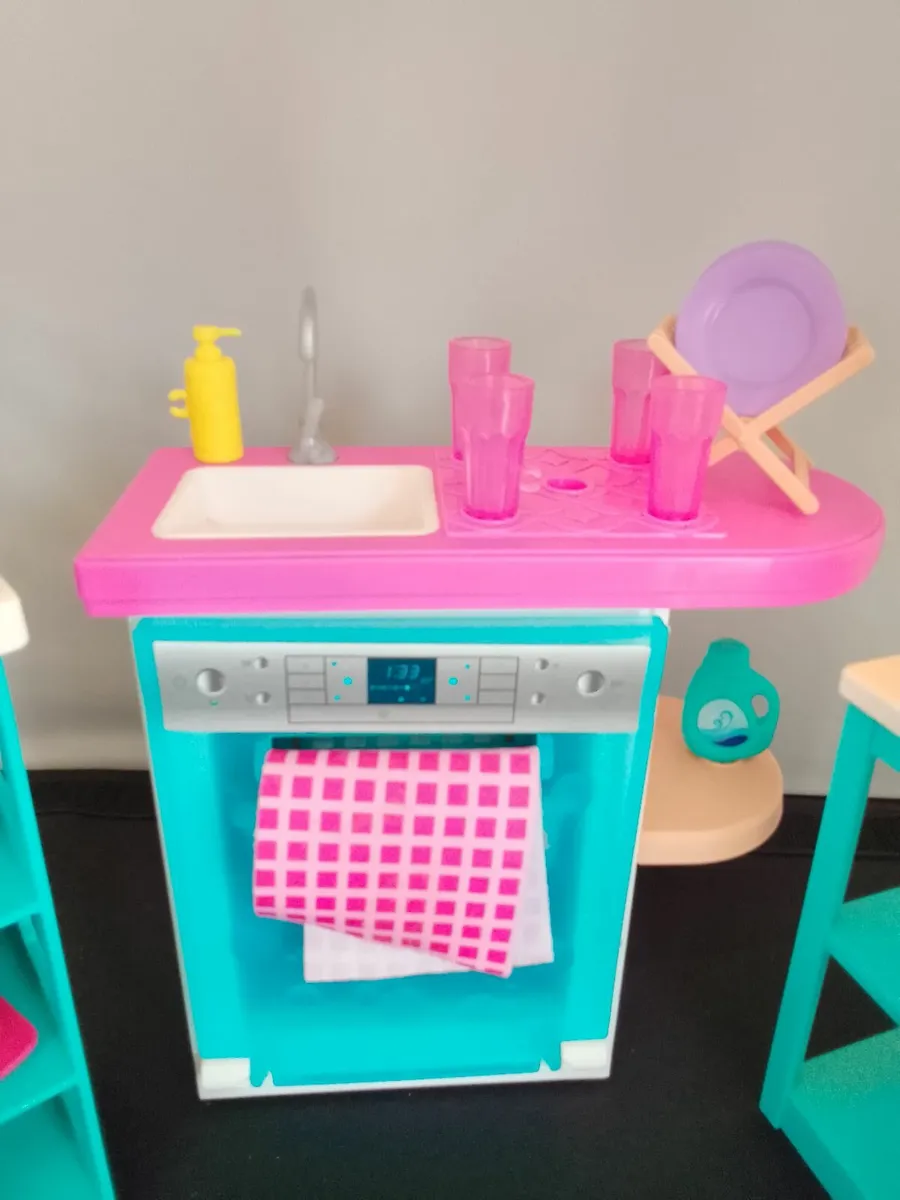 Barbie Waffle Shop - Image 2