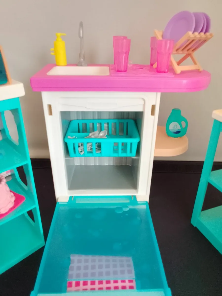 Barbie Waffle Shop - Image 3