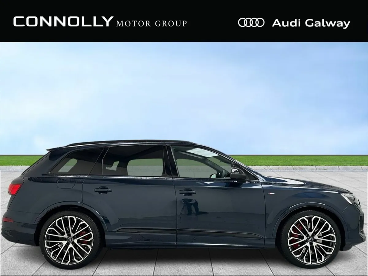 Audi Q7 S-LINE TFSIE QUATTRO 381BHP AUTO BLACK PAC - Image 4