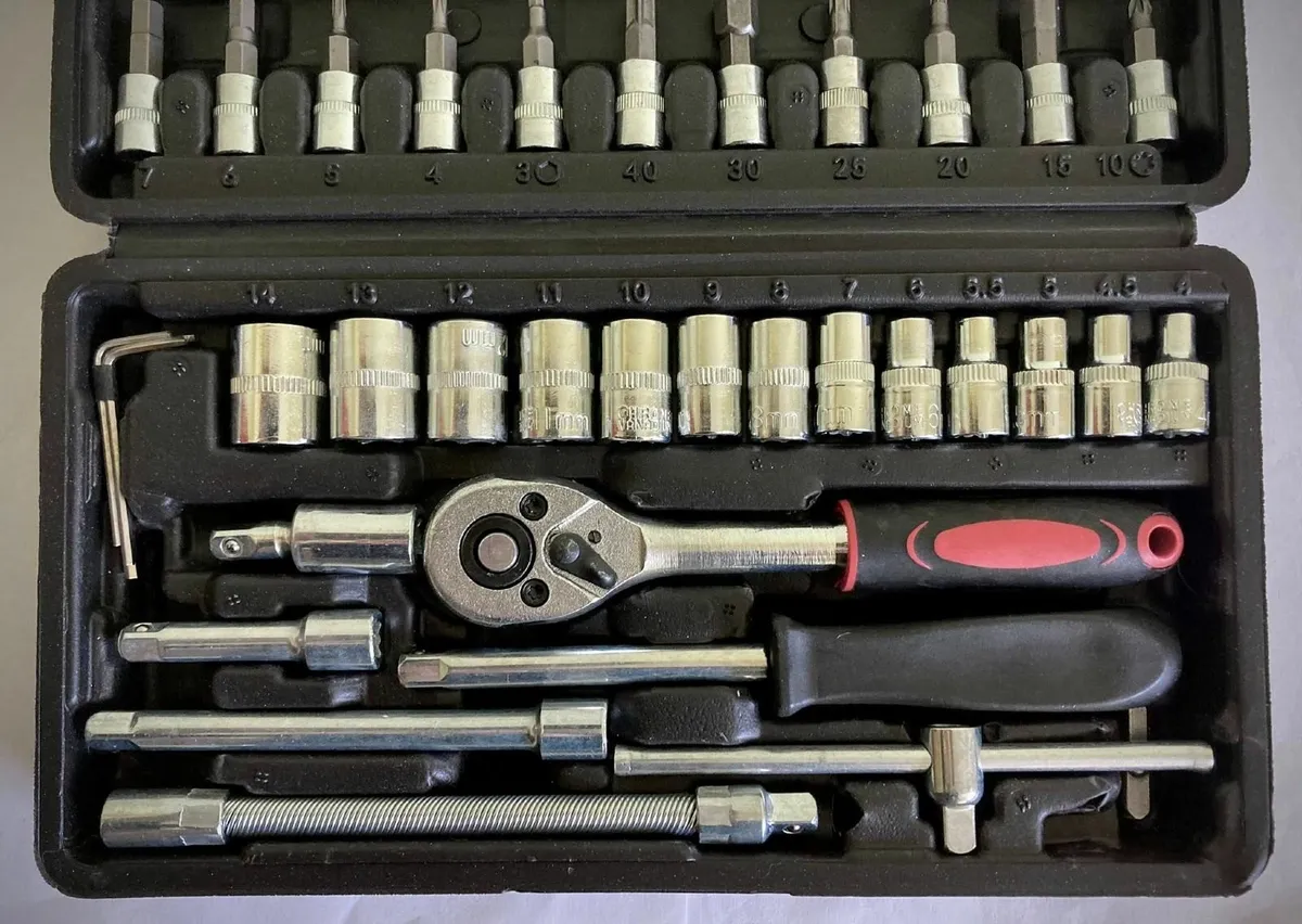 46PCS LAN XUN Heavy Duty Car Repair Tool Kit - Image 3