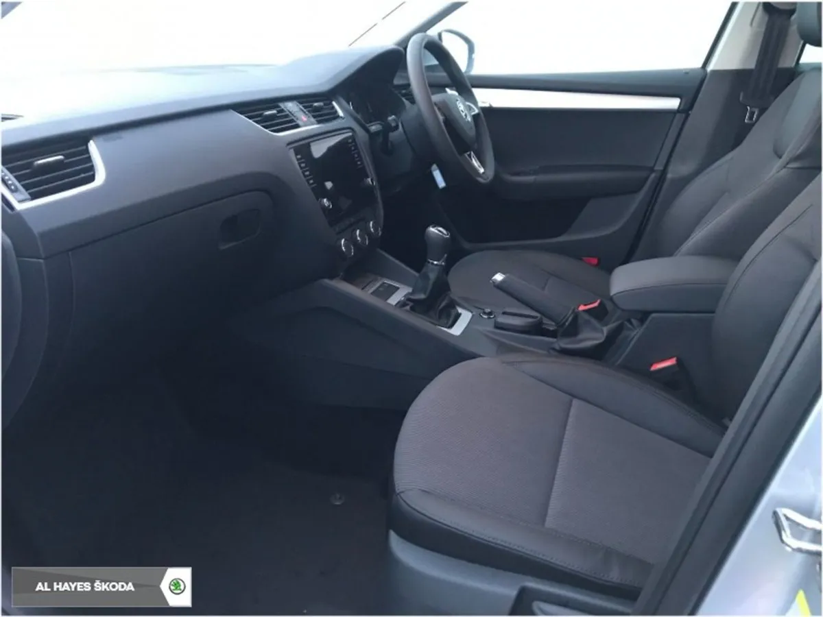 Skoda Octavia  1 Owner soleil Spec 1.6tdi 115HP - Image 2