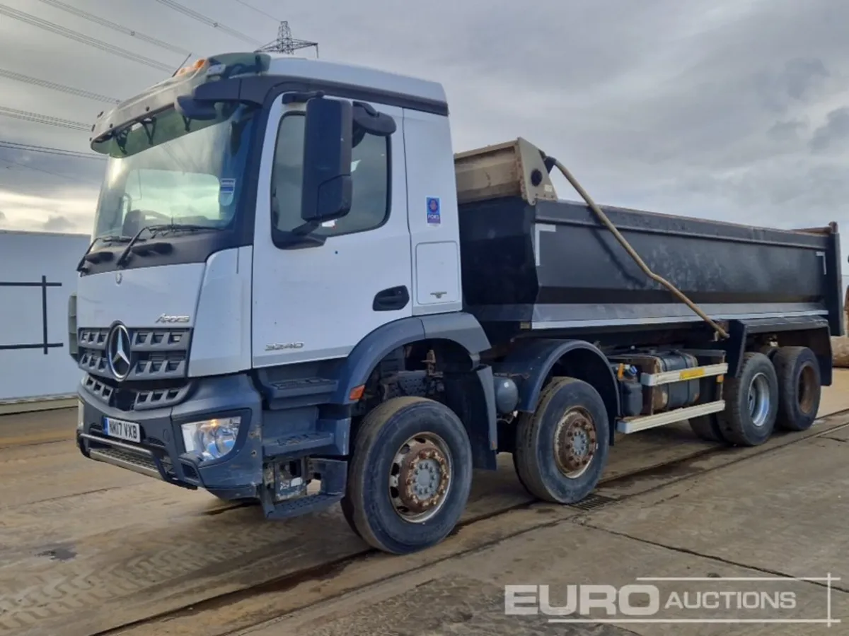 2017 Mercedes Arocs 3240 - Image 1