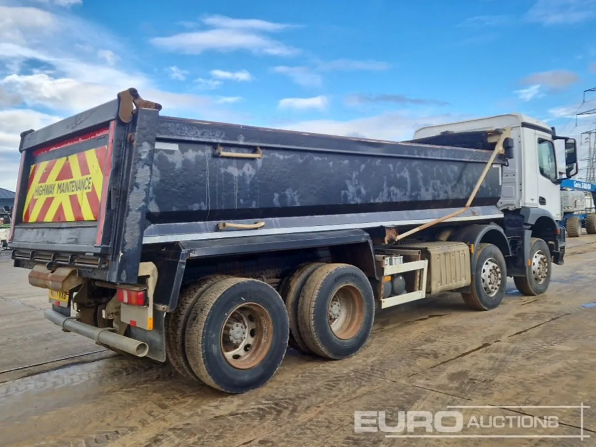 2017 Mercedes Arocs 3240 - Image 3