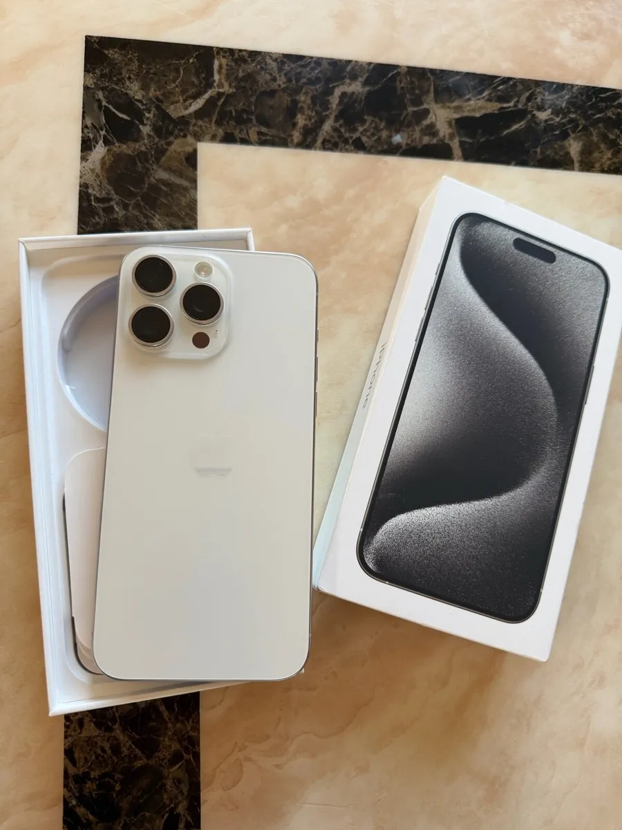 UNLOCKED iPhone 15 Pro Max 🔥 - Image 3