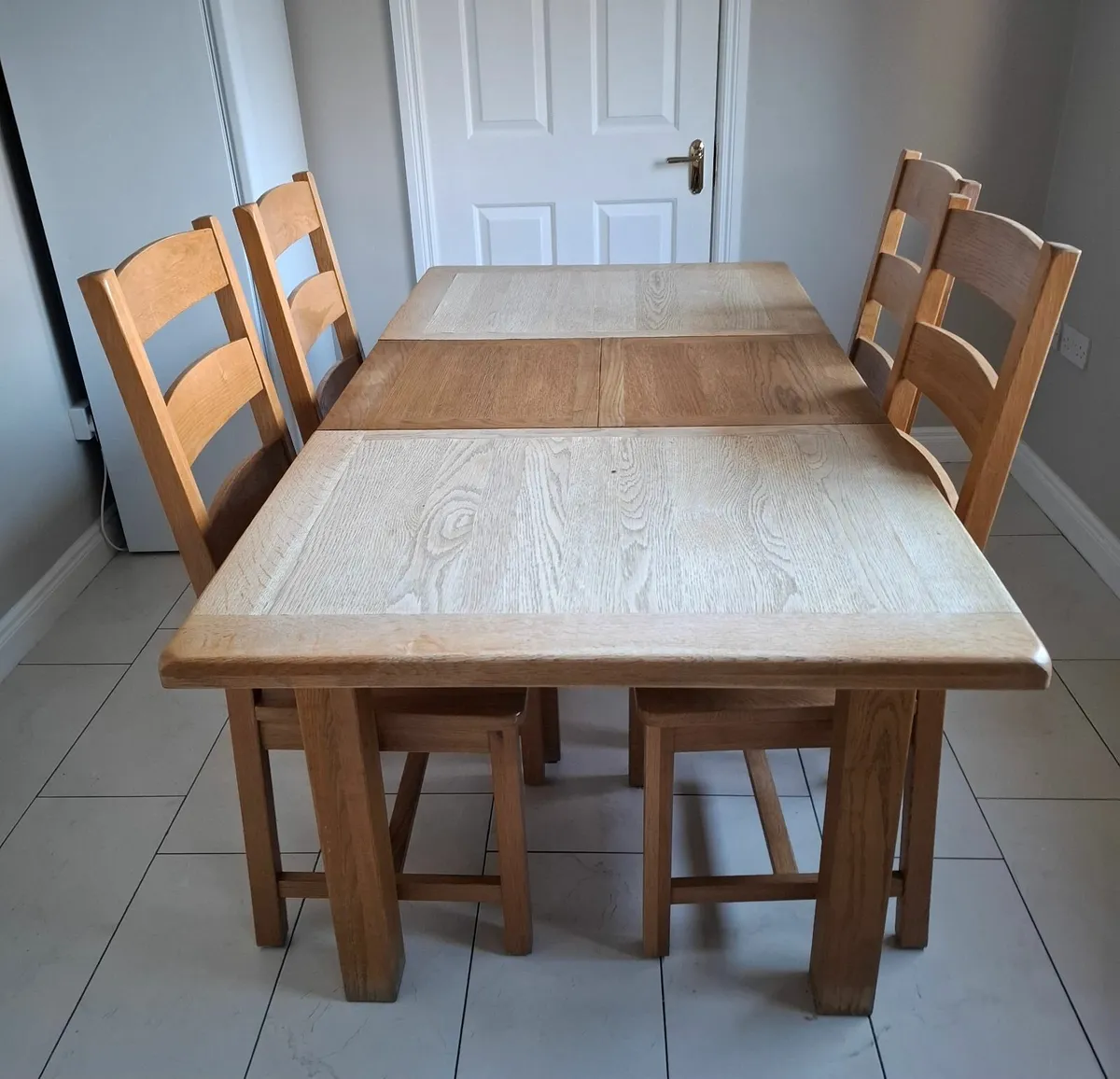 Dining table and chairs - Image 3