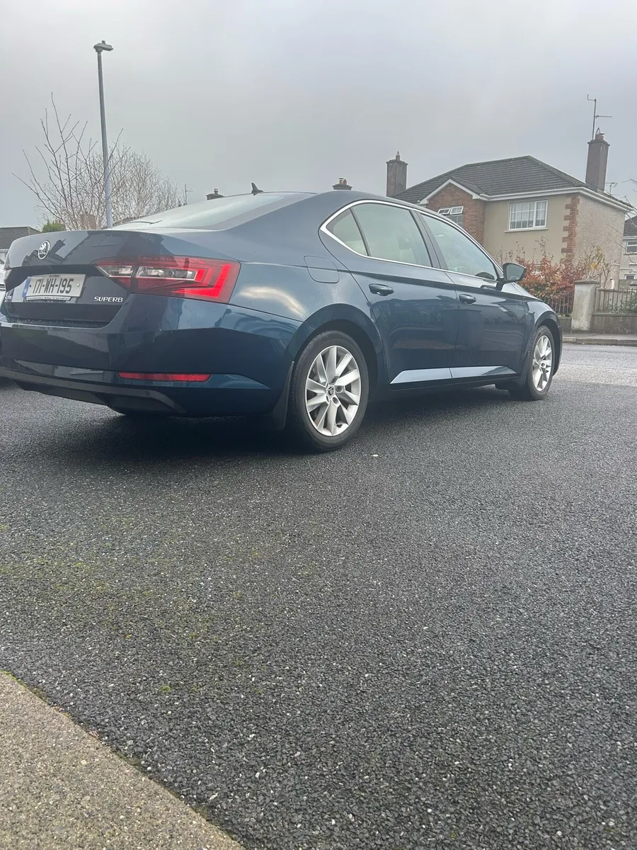Skoda Superb 2.0 - Image 4