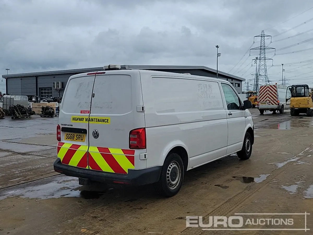 Volkswagen Transporter 2018 - Image 3