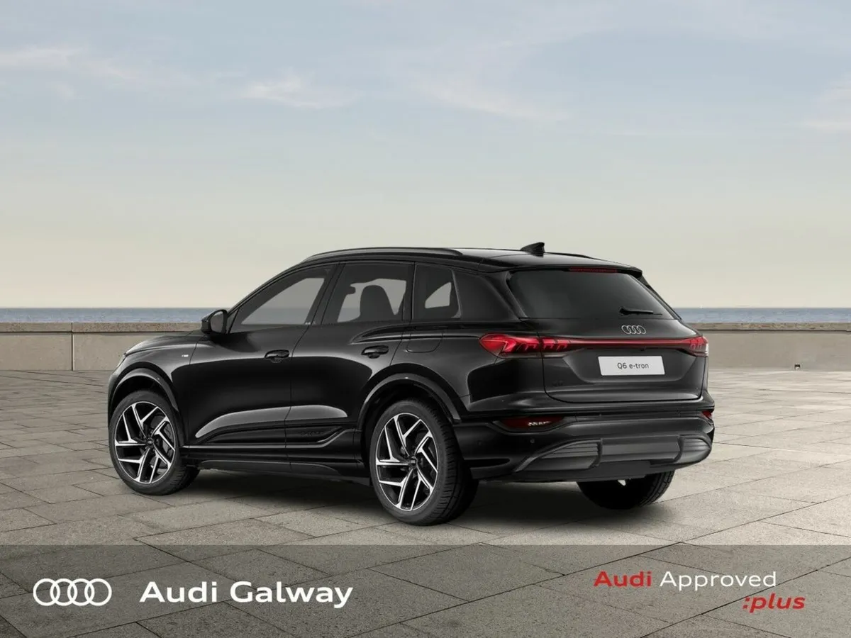 Audi Q6 e-tron €819 p/m PCP  S LINE PERFORMANCE - - Image 2