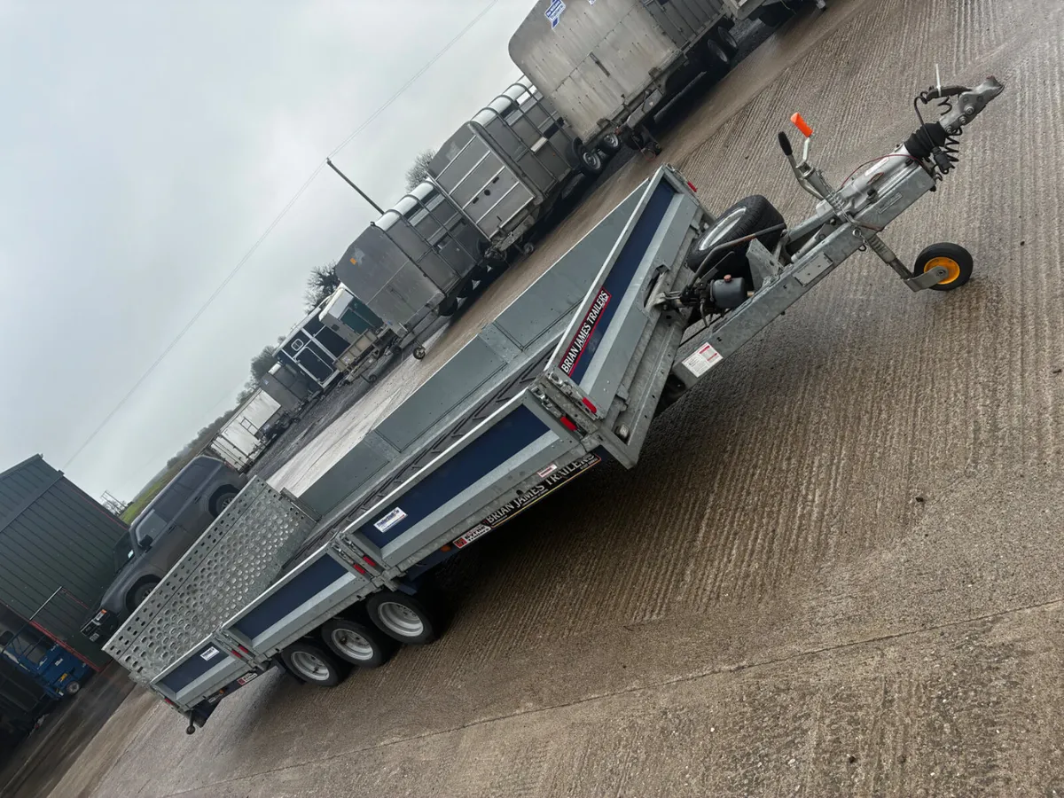 As new Brian James t transporter - Image 3