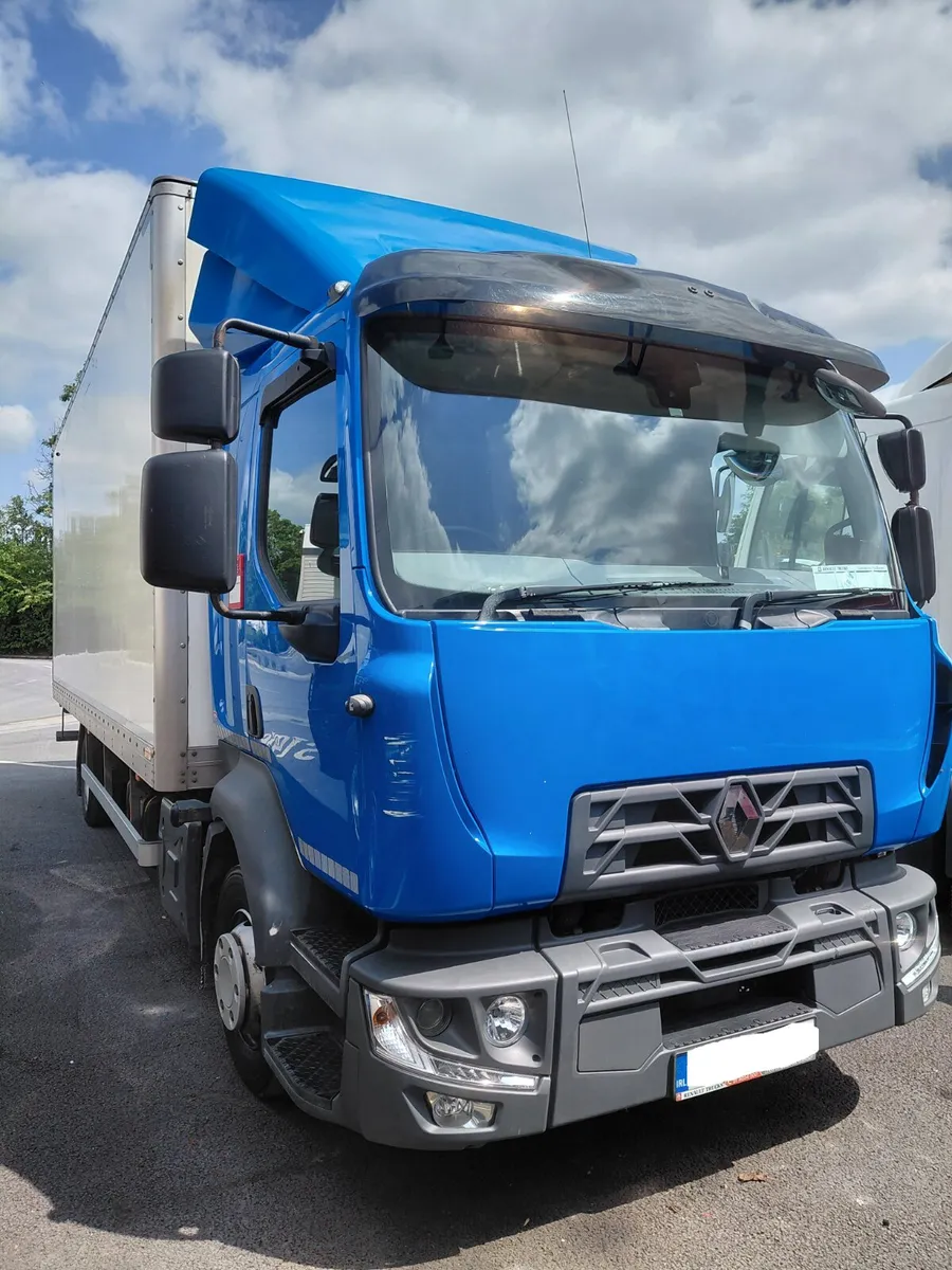 2019 12 ton box truck - Image 1