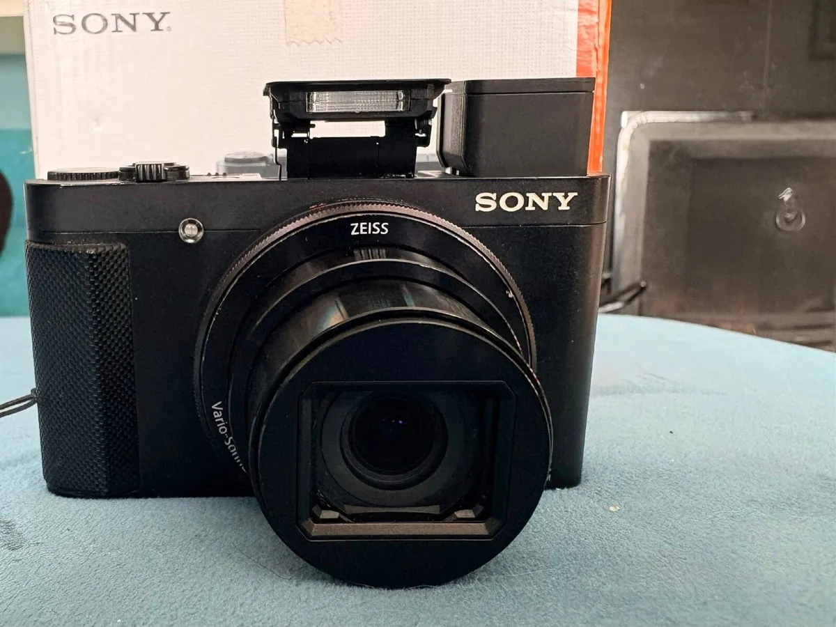 Sony HX90 Camera with 30x Optical Zoom - Image 1