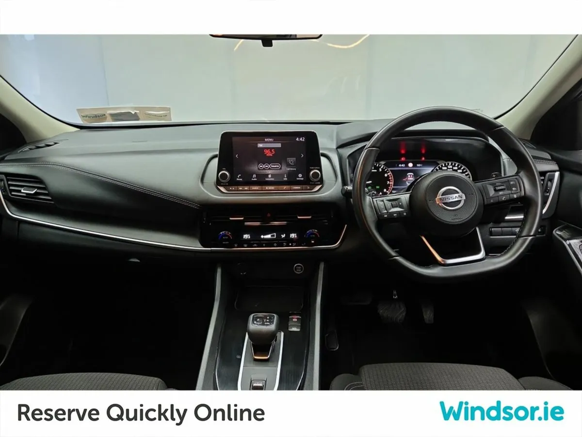 Nissan Qashqai 1.3 PET MILD HYBRID SV CVT *3K SCRA - Image 4