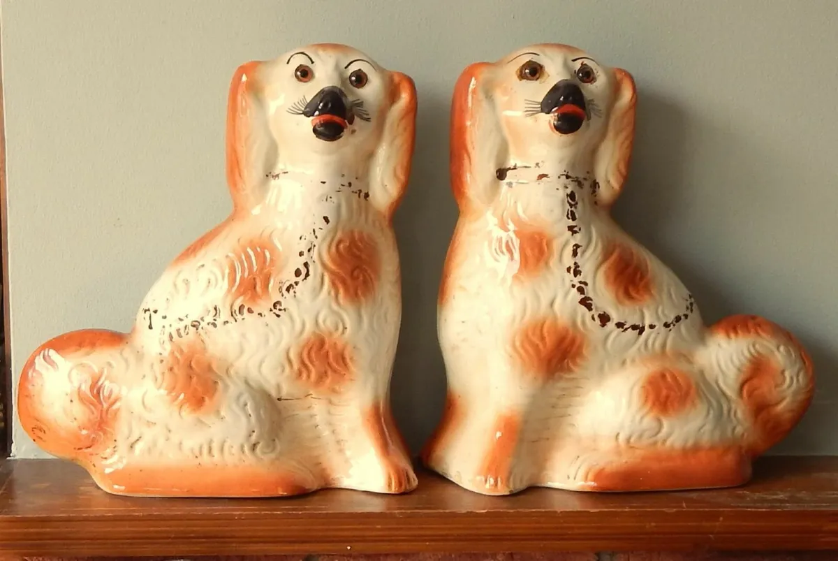 Pair of Ceramic Flat Back Figurines - Image 1