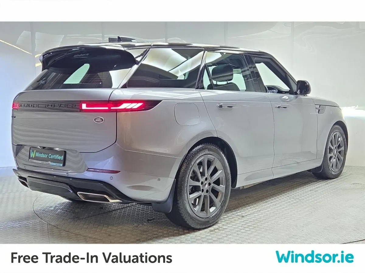 Land Rover Range Rover Sport  P440E Sport DYNAMIC - Image 4