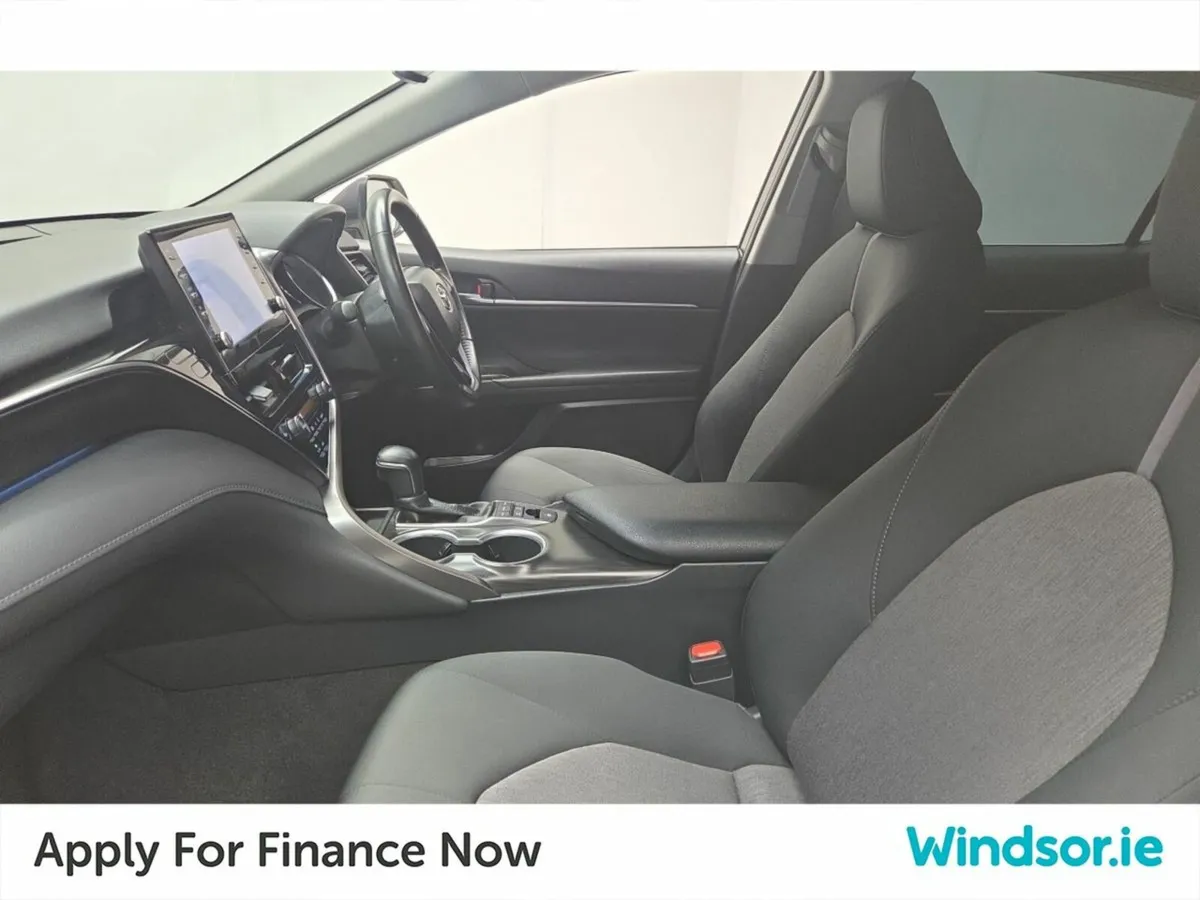 Toyota Camry 2.5 EXECUTIVE HYBRID AUTO - Image 4