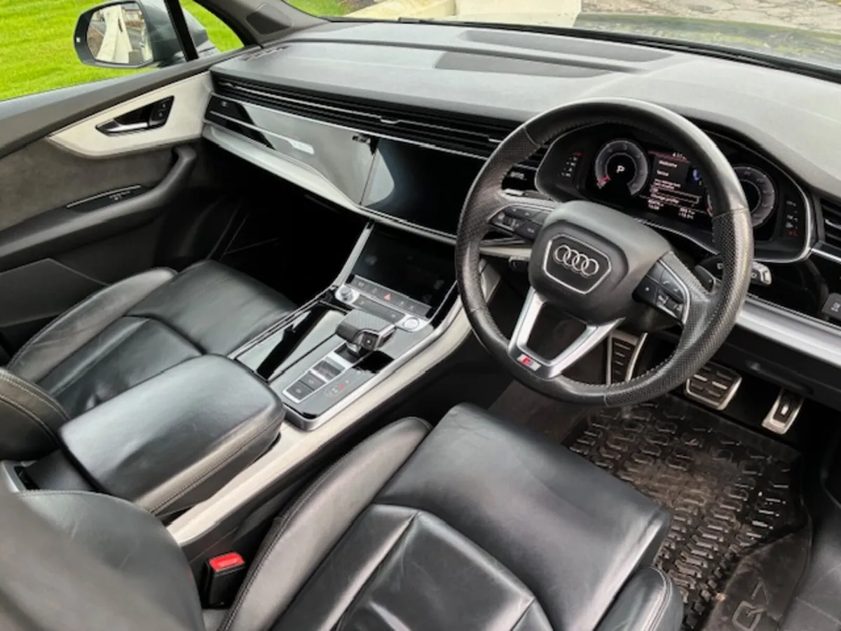 Audi Q7  S Line Black Ed Styling - Image 4