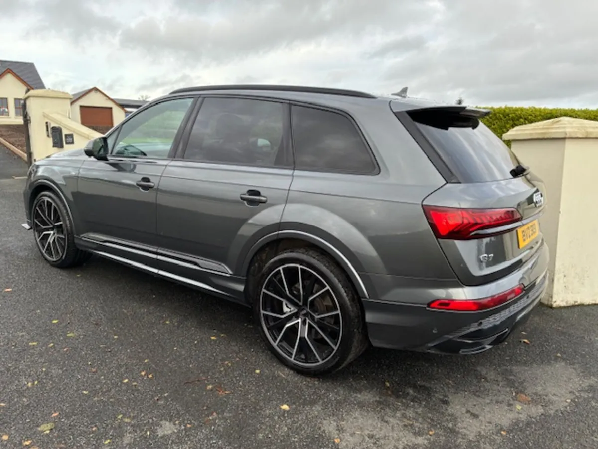 Audi Q7  S Line Black Ed Styling - Image 2