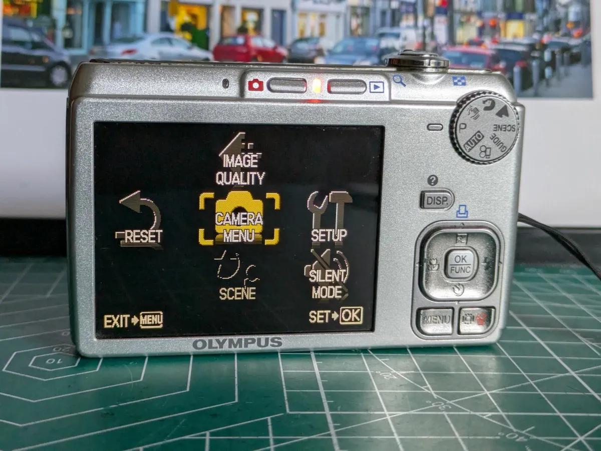 Olympus FE-320 8MP CCD 🎨 digital compact camera - Image 4