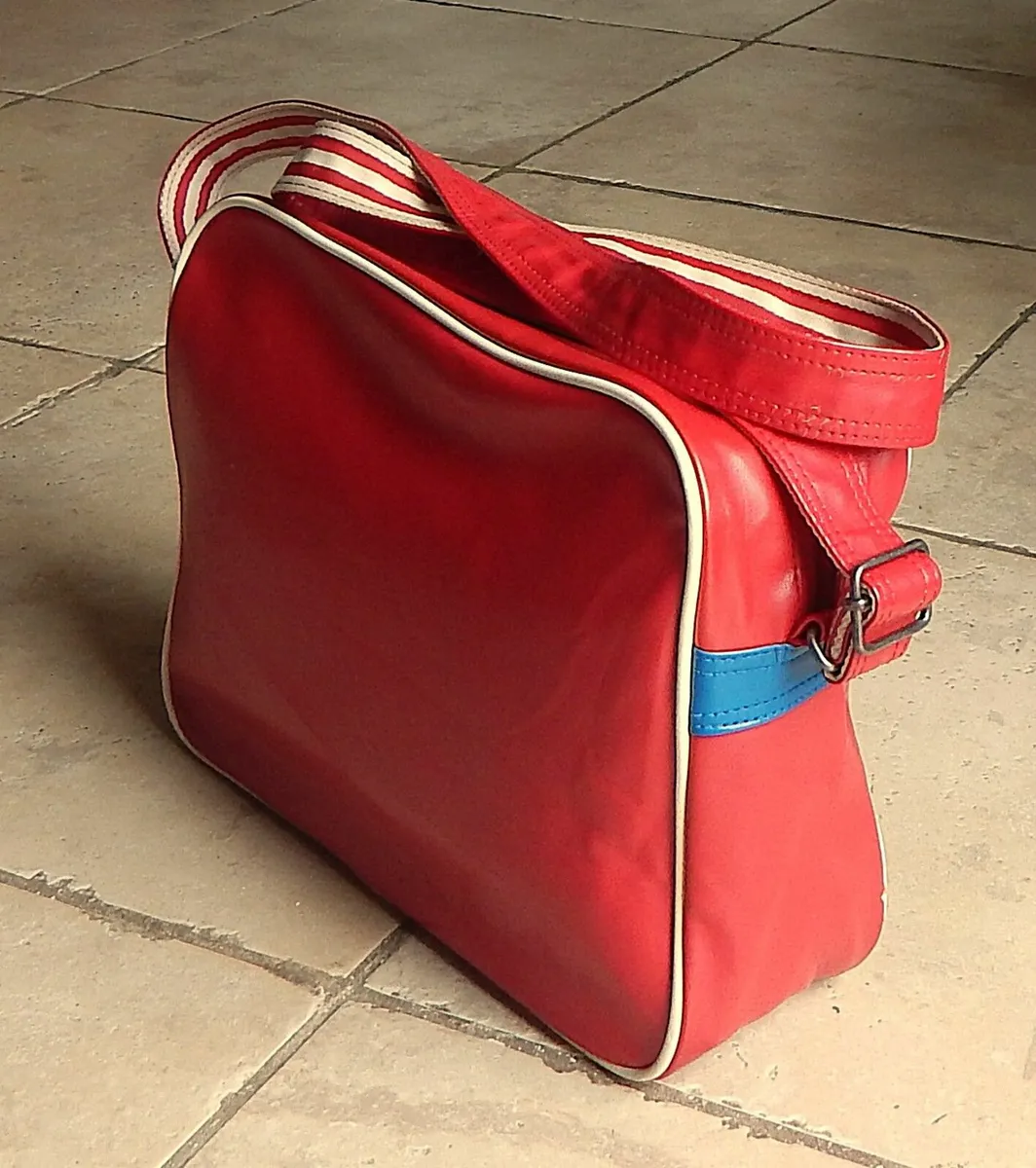 Vintage Adidas Messenger Shoulder Bag - Image 2